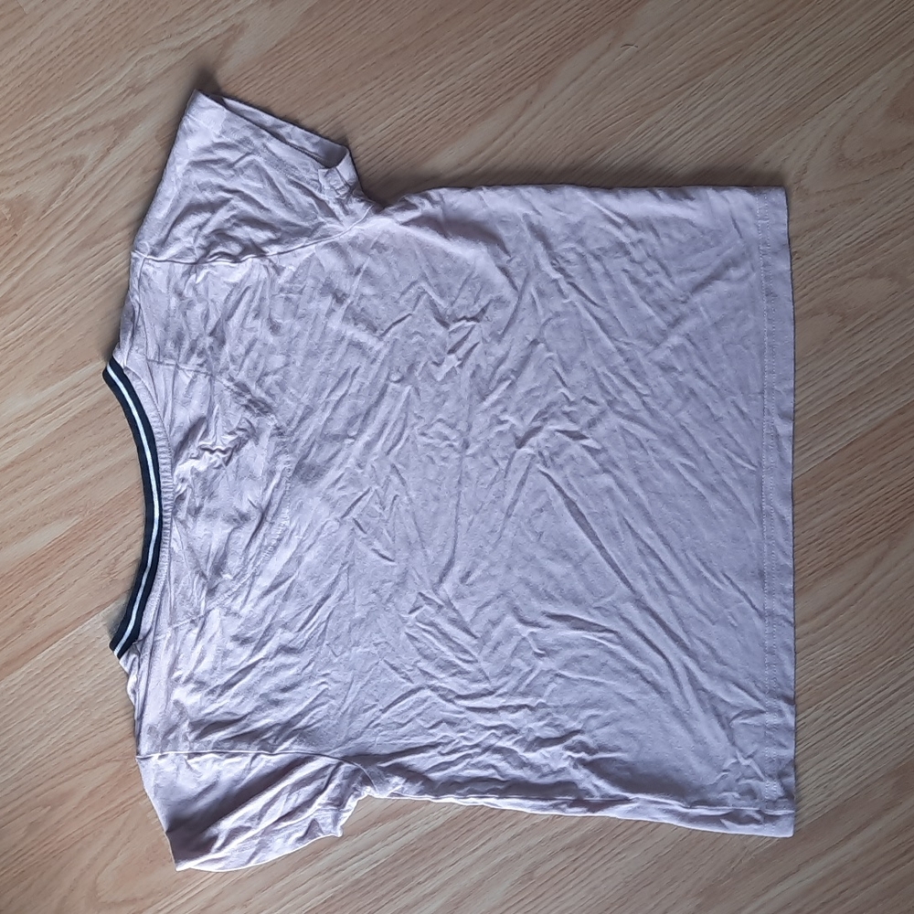 ✨️3/10$✨️V-neck tee - Picture 5 of 5